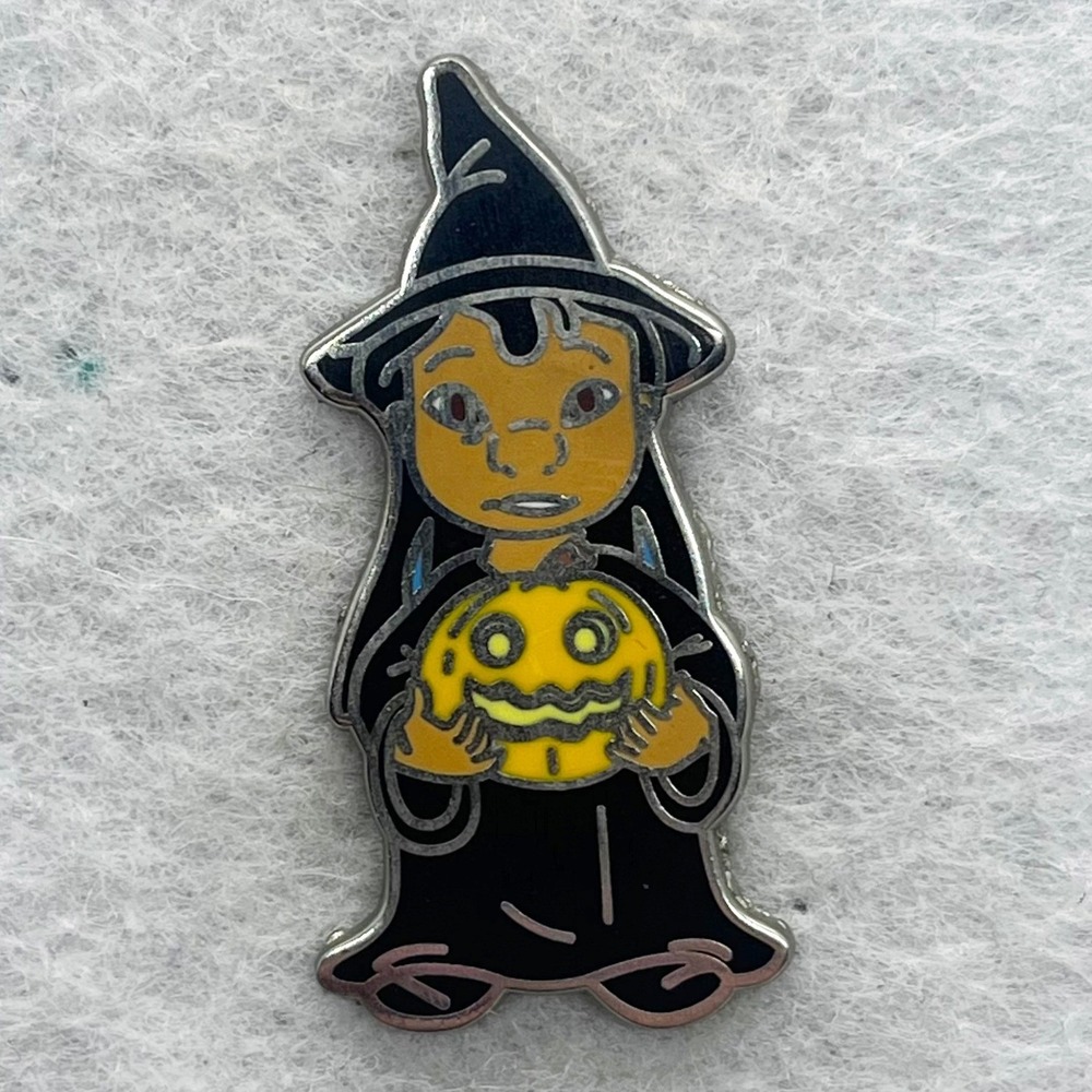 🔮 5/$25 Disney Lilo And Stitch Halloween Witch Pin